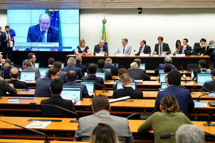 Comissão Mista aprova LDO para 2020 com mínimo de R$ 1.040