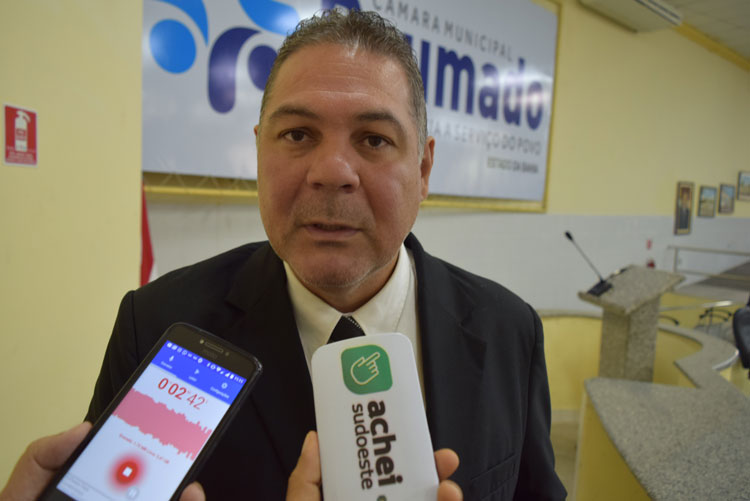 Brumado: Presidente da câmara esclarece carta de afastamento de Dudu Vasconcelos