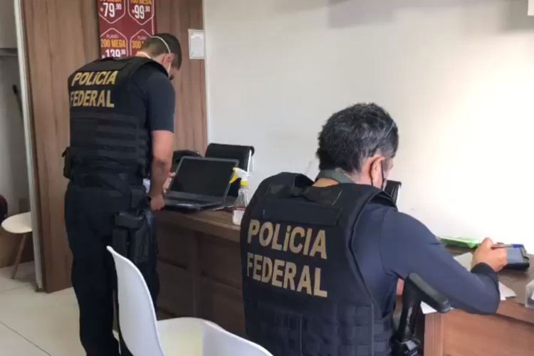 PF cumpre mandados em operação contra fraudes em auxílios emergenciais em Conquista e Guanambi