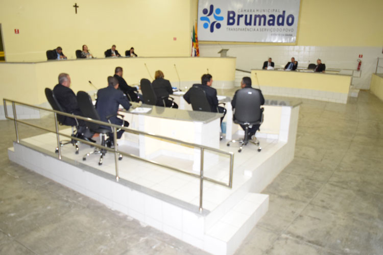 Maioria dos brumadenses acredita que número de vereadores deve diminuir para 09 na Câmara Municipal