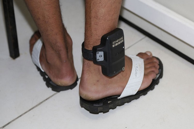 Presos do regime semiaberto passam a utilizar tornozeleiras eletrônicas em Vitória da Conquista