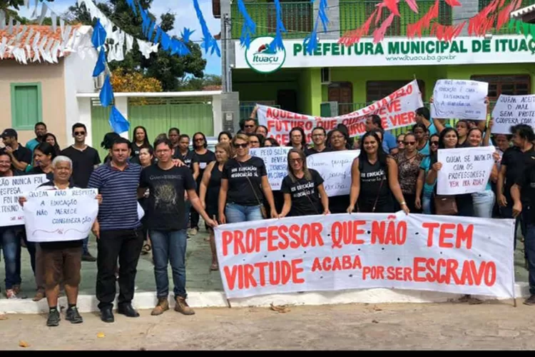Ituaçu: Prefeitura dá 14,95% de reajuste, mas corta 20% no plano de carreira dos professores
