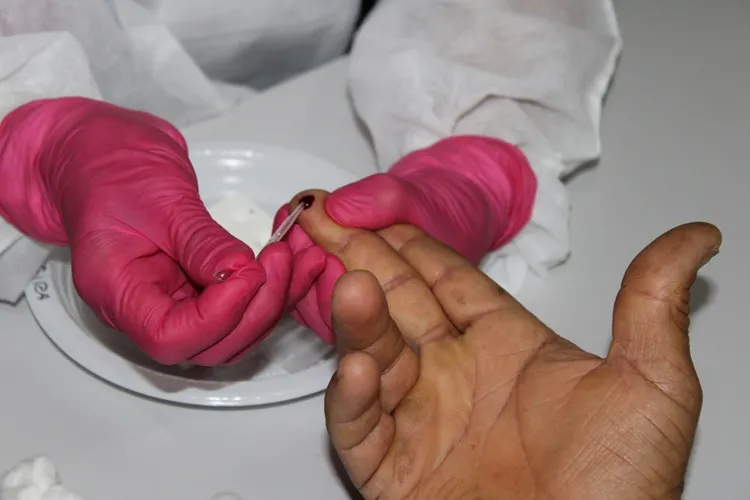849 testes de ISTs são realizados no 1º dia dos festejos pelos 148 anos de Brumado
