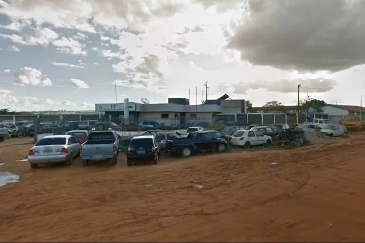 Comerciante é preso suspeito de estuprar filha de 13 anos em Ribeira do Pombal