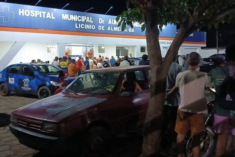 Criança sofre choque elétrico em enfeites de Natal de praça em Licínio de Almeida
