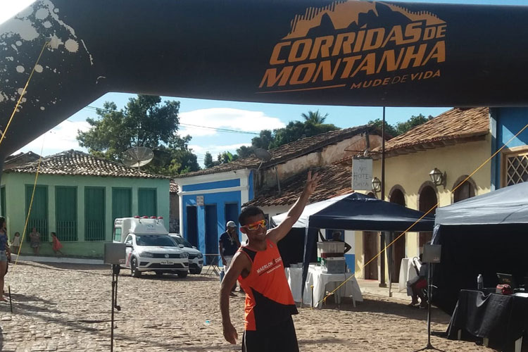Atleta brumadenses conquista tri campeão em competição e vira gladiador da montanha em Andaraí