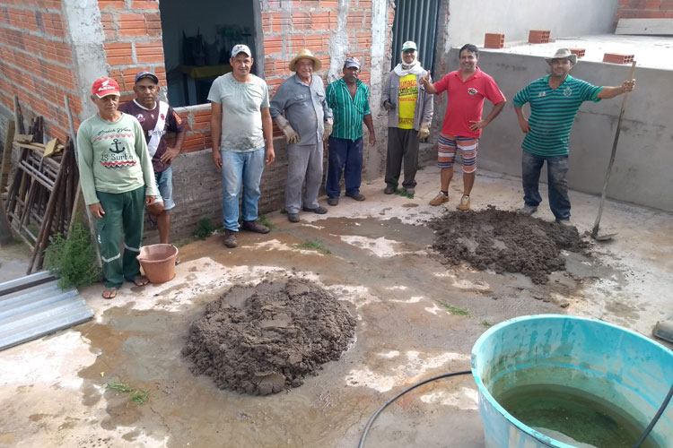 Brumado: Mutirão voluntário constrói sede própria da Associação de Moradores do Campo Seco