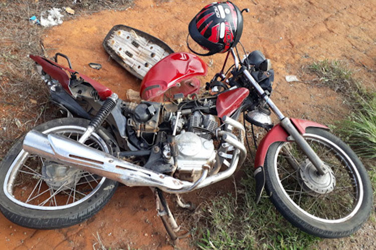 Motociclista de 30 anos fica ferido em acidente na BA-148 em Brumado
