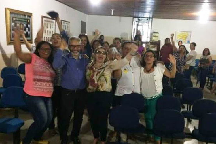 Professores municipais de Iramaia iniciam paralisação nesta terça-feira (21)