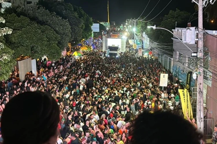 Governo do Estado abre chamada para apoiar 80 municípios no Carnaval 2026