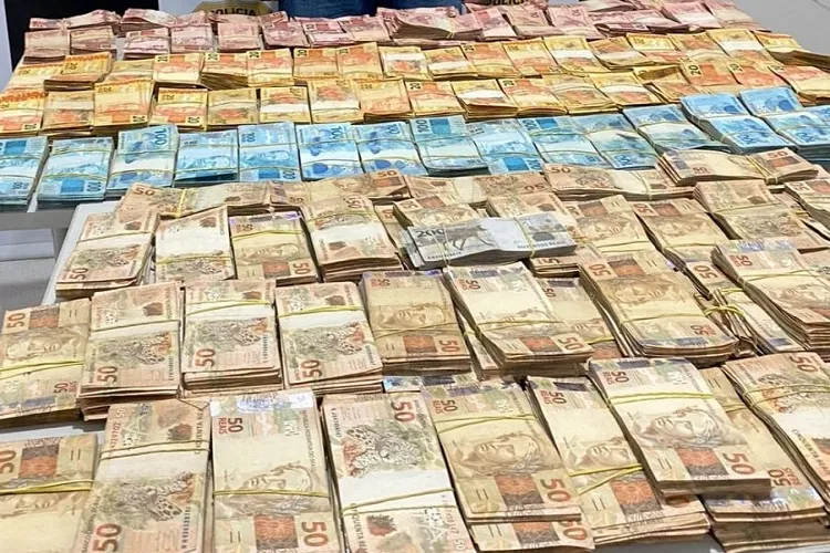 Rondesp apreende quase meio milhão de reais do tráfico de drogas em Bom Jesus da Lapa