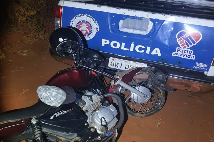 Alcoolizado, motociclista colide em viatura da PM e acaba preso em Livramento de Nossa Senhora