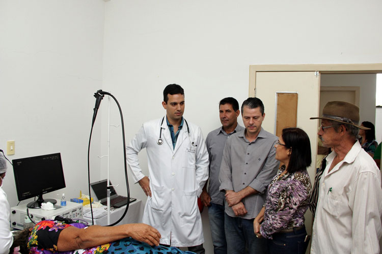 Prefeito Aldo Gondim entrega sala para realização de endoscopia na UPA em Caetité