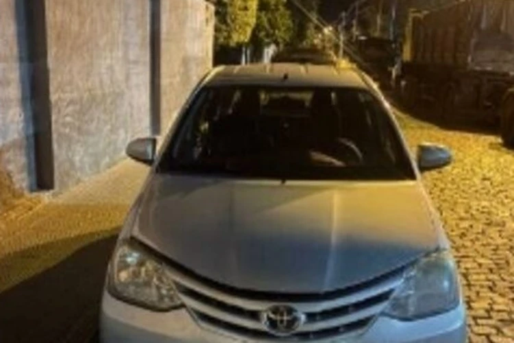 Carro alugado em 2017 no Rio de Janeiro é apreendido em Tanhaçu