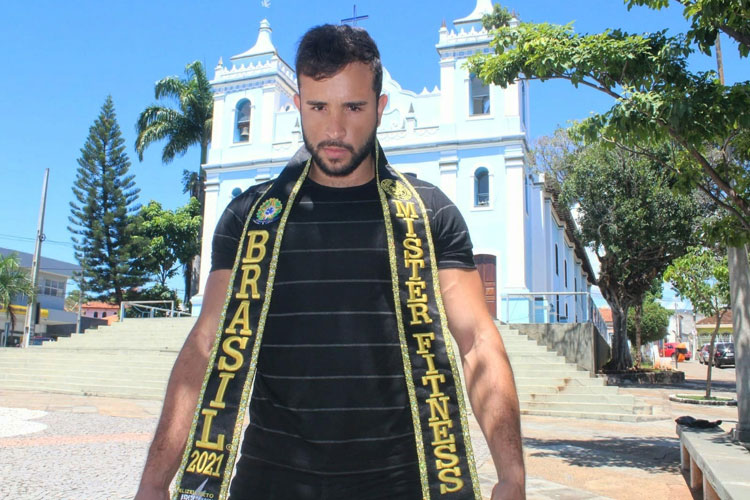 Brumadense Mister Brasil Fitness visita sua terra natal e fala de projetos para 2022