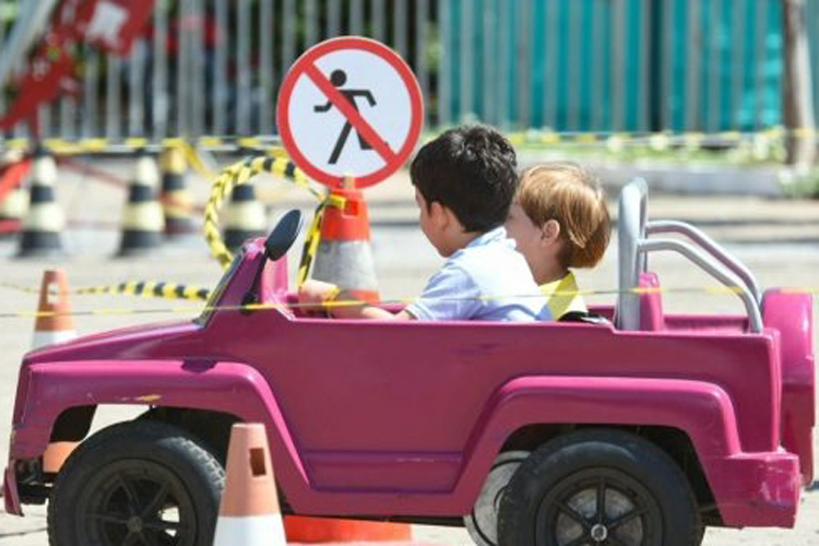 Guanambi: Crianças aprendem noções de trânsito em ação do Detran