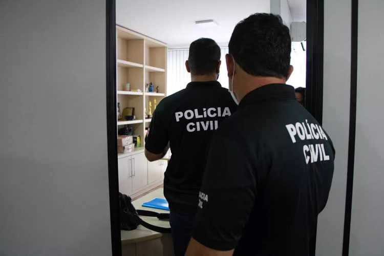 Polícia Civil prende suspeita de manter relacionamento com menina de 12 anos em Santana