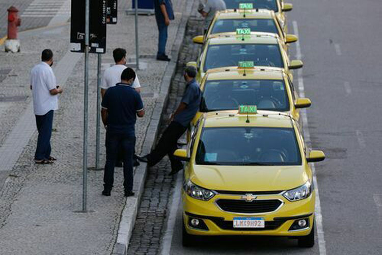 Caixa antecipa pagamento dos benefícios Caminhoneiro e Taxista em outubro