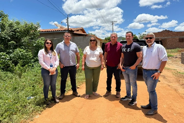 Programa de pavimentação asfáltica chega a zona rural de Livramento de Nossa Senhora