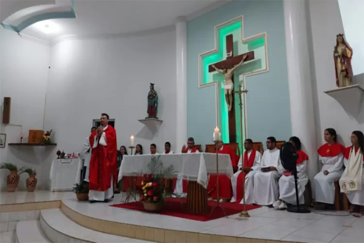 Iuiu: Paróquia Santa Luzia acolhe novo administrador paroquial