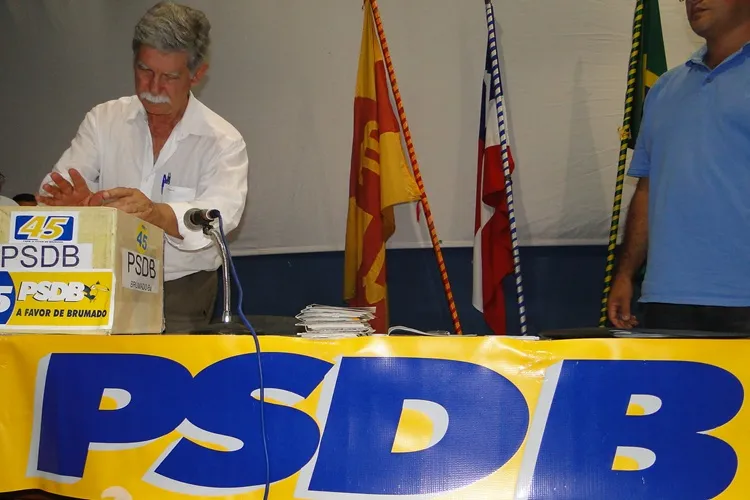 Eleições 2024: Prefeito Eduardo Vasconcelos perde controle do PSDB em Brumado