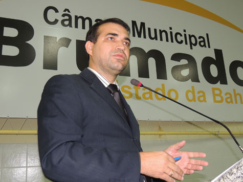 Alessandro Lôbo quer implantação de curso supletivo em Brumado