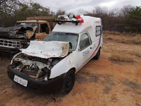 Riacho de Santana: Ambulância com documentação atrasada há dois anos segue apreendida em Brumado