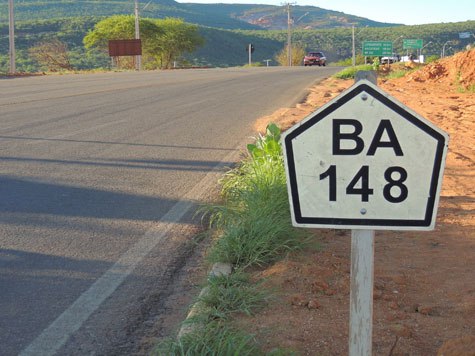BA-148: Colisão entre carro de Brumado e motocicleta faz vítima fatal