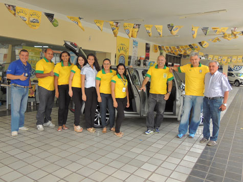 Brumauto apresenta novo Golf ao público brumadense