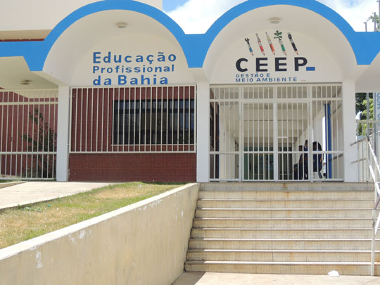Brumado: Direção do CEEP pune estudante que agrediu colega por causa de Ana Paula do BBB