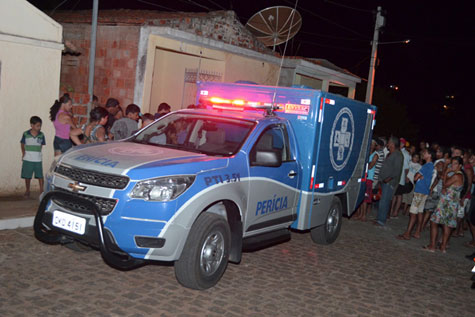 Caculé: Filho de seis anos encontra pai morto dentro de casa