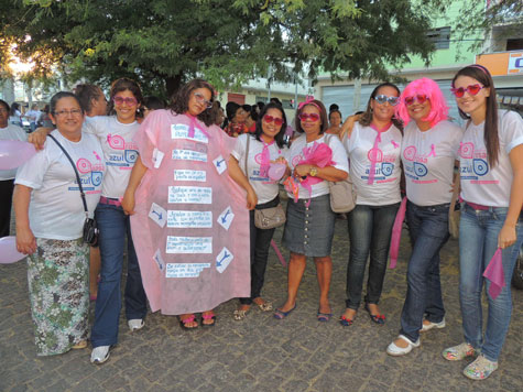 Brumado: Caminhada do Outubro Rosa conscientiza a população