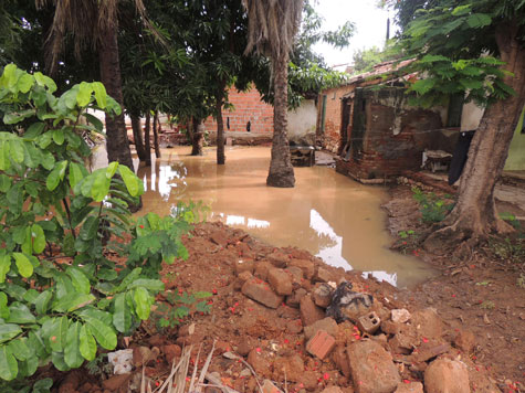 Cheia no Rio do Antônio deixa 50 pessoas desabrigadas em Brumado 