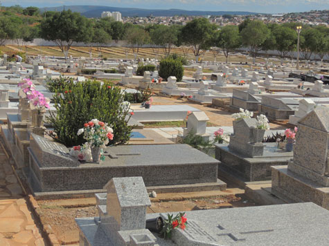 Brumado: Cemitérios estão prontos para o Dia de Finados