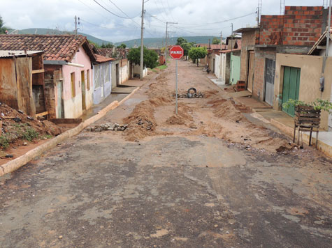 Brumado: Ruas sem estrutura ficam destruídas com a passagem da chuva