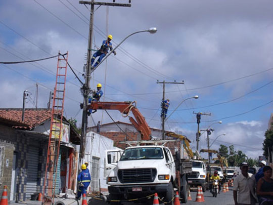 Coelba avisa sobre desligamento de energia em parte do centro de Brumado