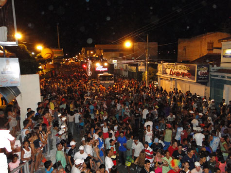 Brumado: Prefeito institui comissão para realização do Carnaval 2014