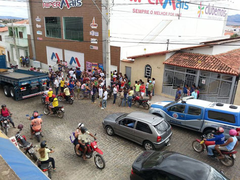 Livramento: Jovem morto em elevador de supermercado estudava em escola pública