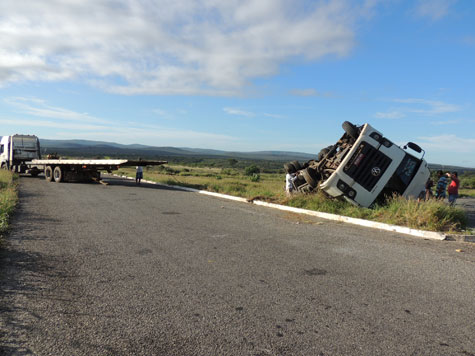 DNIT esclarece falta de sinalização no anel viário em Brumado