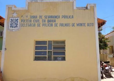 Palmas de Monte Alto: Presos roubam arma e motocicleta e fogem da delegacia
