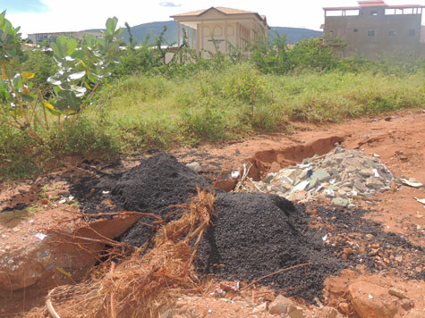 Brumado: Desperdício de material para tapa buraco é registrado