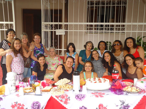 Brumado: Mães foram homenageadas na Rua Ester Gondim