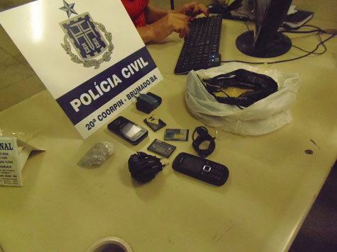 Polícia encontra drogas e celulares na cadeia de Brumado