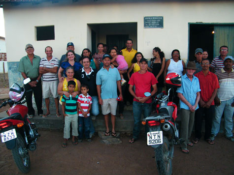 Guanambi: Ivana Bastos comemora a chegada de energia em localidades da zona rural