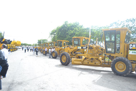Governo entrega equipamentos para 152 municípios vítimas da seca