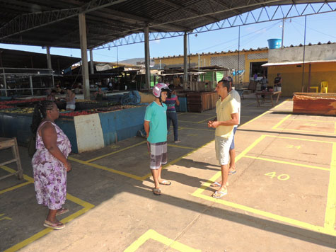 Brumado: Prefeitura inicia obras no Mercado Municipal, mas feirantes reclamam dos novos pontos