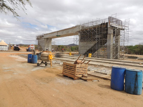 Fiol: Viaduto na BA-148 com obras bem avançadas