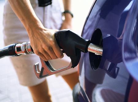 Preços da gasolina e do diesel serão elevados hoje (30)