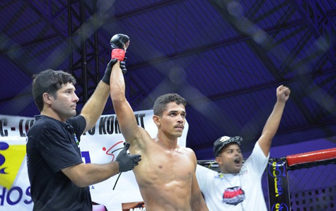 Geraldo Cocão vence de virada no Shooto 46