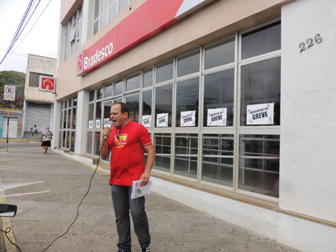 Greve dos bancários está mantida até segunda-feira (23)